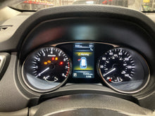 Load image into Gallery viewer, SPEEDOMETER CLUSTER Nissan Rogue 2016 16 - NW691205
