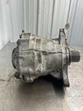 Load image into Gallery viewer, TRANSFER CASE Nissan Rogue 15 16 17 18 19 20 - NW690778
