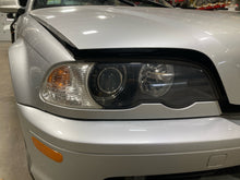 Load image into Gallery viewer, HEADLIGHT LAMP ASSEMBLY 325ci 325i 330ci 330i 330xi M3 02-06 Right - NW690924
