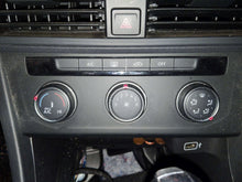 Load image into Gallery viewer, Temperature Controls Volkswagen Jetta 2019 - NW691795
