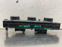 Load image into Gallery viewer, Temperature Controls Volkswagen Jetta 2019 - NW691795

