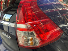 Load image into Gallery viewer, TAIL LIGHT LAMP ASSEMBLY Honda CR-V 2015 15 2016 16 LOWER Right - NW691949
