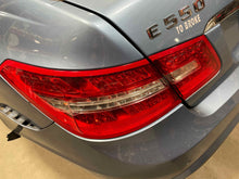 Load image into Gallery viewer, OUTER TAIL LIGHT LAMP E300 E350 E400 E550 E63 10 11 12 13 Left - NW693290
