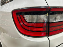 Load image into Gallery viewer, Tail Lamp Light Dodge Durango 2017 - NW694004
