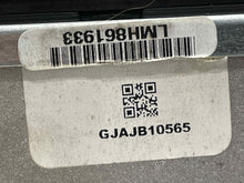 Load image into Gallery viewer, Speedometer Cluster Lincoln MKC 2017 - NW693428
