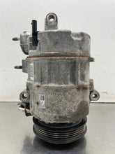 Load image into Gallery viewer, AC Compressor Lincoln MKC 2017 - NW693735
