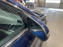 Load image into Gallery viewer, Side View Door Mirror Hyundai Sonata 2015 - NW694262
