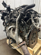 Load image into Gallery viewer, Engine Motor  SAVANA 2500 VAN 2020 - NW694555
