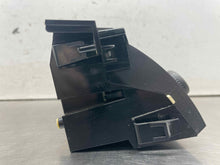 Load image into Gallery viewer, Temperature Controls Cadillac Deville 2005 - NW696077
