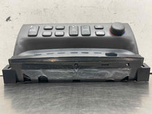 Load image into Gallery viewer, Temperature Controls Cadillac Deville 2005 - NW696077
