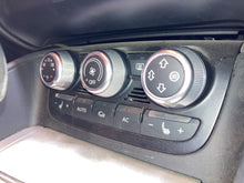 Load image into Gallery viewer, Temperature Controls Audi TT 2012 - NW695632
