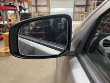 Load image into Gallery viewer, SIDE VIEW DOOR MIRROR - NW696342
