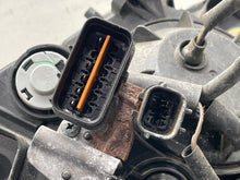 Load image into Gallery viewer, HEADLIGHT LAMP ASSEMBLY - NW696133

