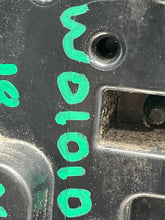 Load image into Gallery viewer, [INVENTORYCAR_YEAR_MAKE_MODEL] TAIL LIGHT LAMP ASSEMBLY Right - NW696408
