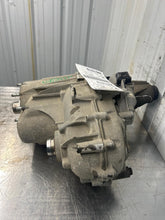 Load image into Gallery viewer, Transfer Case GMC Yukon 2018 - NW696413
