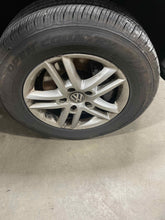Load image into Gallery viewer, WHEEL RIM Touareg 06-10 17x7-1/2 ALLOY - NW700464
