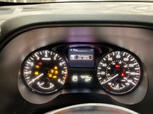 Load image into Gallery viewer, SPEEDOMETER CLUSTER Nissan Pathfinder 2014 14 - NW698700
