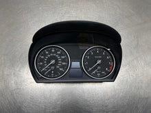 Load image into Gallery viewer, SPEEDOMETER CLUSTER BMW 328i 335i 2011 11 2012 12 2013 13 - NW700424
