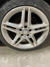 Load image into Gallery viewer, WHEEL RIM E300 E350 E400 E550 E63 11-13 18x8-1/2 - NW702994
