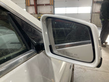 Load image into Gallery viewer, SIDE VIEW DOOR MIRROR E300 E350 E400 E550 E63 11 12 13 Right - NW701445
