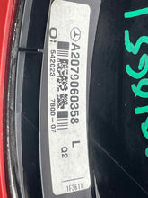 Load image into Gallery viewer, OUTER TAIL LIGHT LAMP E300 E350 E400 E550 E63 10 11 12 13 Left - NW701454
