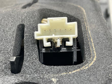 Load image into Gallery viewer, OUTER TAIL LIGHT LAMP E300 E350 E400 E550 E63 10 11 12 13 Right - NW701455
