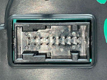 Load image into Gallery viewer, Speedometer Cluster Hummer H3 2010 - NW702661
