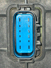 Load image into Gallery viewer, HEADLIGHT LAMP ASSEMBLY Cadillac SRX 04 05 06 07 08 09 Right - NW703556
