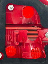 Load image into Gallery viewer, OUTER TAIL LIGHT LAMP 323i 325ci 325i 328i 330ci 330i 06-08 Left - NW703434
