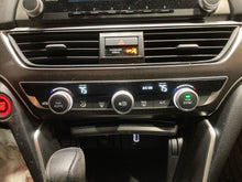 Load image into Gallery viewer, Temperature Controls Honda Accord 2019 - NW704713

