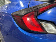 Load image into Gallery viewer, TAIL LIGHT LAMP ASSEMBLY Honda Civic 16 17 18 19 Left - NW705901
