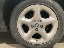 Load image into Gallery viewer, Wheel Rim Jaguar XK8 2001 - NW706257
