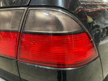 Load image into Gallery viewer, OUTER TAIL LIGHT LAMP Saab 9-5 1999 99 2000 00 2001 01 Right - NW707286
