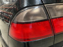 Load image into Gallery viewer, OUTER TAIL LIGHT LAMP Saab 9-5 1999 99 2000 00 2001 01 Left - NW707287
