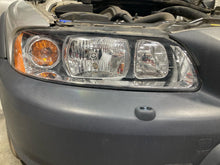 Load image into Gallery viewer, HEADLIGHT LAMP ASSEMBLY Volvo C70 V70 XC70 05 06 07 Right - NW706967
