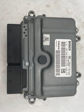Load image into Gallery viewer, ECU ECM COMPUTER Volvo C30 V40 V70 2006 06 2007 07 08 - NW63188
