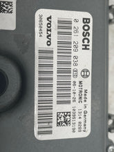 Load image into Gallery viewer, ECU ECM COMPUTER Volvo C30 V40 V70 2006 06 2007 07 08 - NW63188
