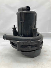 Load image into Gallery viewer, AIR INJECTION PUMP SMOG BMW 325i 328i 330i 323i  1999 99 00 01 02 03 04 05 - NW8045
