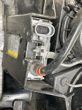 Load image into Gallery viewer, HEADLIGHT LAMP ASSEMBLY BMW X5 00 01 02 03 Right - NW102739
