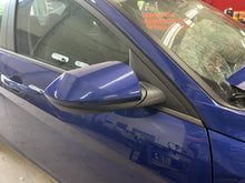 Load image into Gallery viewer, Side View Door Mirror Hyundai Elantra 2022 - DG162404

