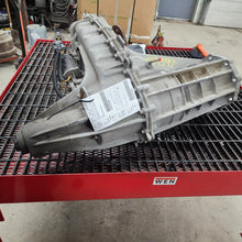Load image into Gallery viewer, Transfer Case  FORD F250SD PICKUP 2019 - DG179359
