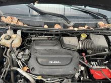 Load image into Gallery viewer, Engine Motor Chrysler Pacifica 2018 - DG179573
