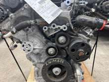 Load image into Gallery viewer, Engine Motor Chrysler Pacifica 2018 - DG179573
