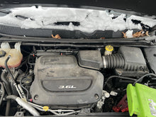 Load image into Gallery viewer, Engine Motor Chrysler Pacifica 2017 - DG183728
