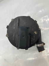 Load image into Gallery viewer, AIR INJECTION PUMP SMOG BMW 325i 328i 330i 323i  1999 99 00 01 02 03 04 05 - NW8024
