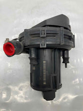 Load image into Gallery viewer, AIR INJECTION PUMP SMOG BMW 325i 328i 330i 323i  1999 99 00 01 02 03 04 05 - NW8024
