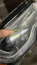 Load image into Gallery viewer, Headlight Lamp Assembly  GRAND CHEROKEE 2017 - DG227382
