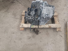 Load image into Gallery viewer, Transmission Hyundai Santa Fe 2019 - DG220032

