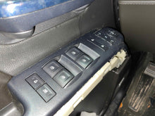 Load image into Gallery viewer, Window Switch  SILVERADO 3500 PICKUP 2016 - NW528174
