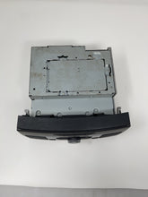 Load image into Gallery viewer, RADIO Mercedes-Benz E350 E550 E63 2010 10 2011 11 - NW138812
